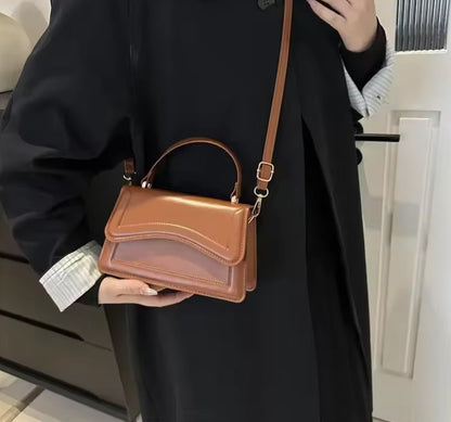 Adele Classic Saddle Bag